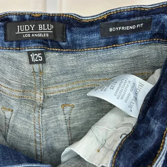 Judy Blue Boyfriend Fit Size 1|25 Distressed Jeans Denim Casual Festival Rodeo C - Picture 13 of 15